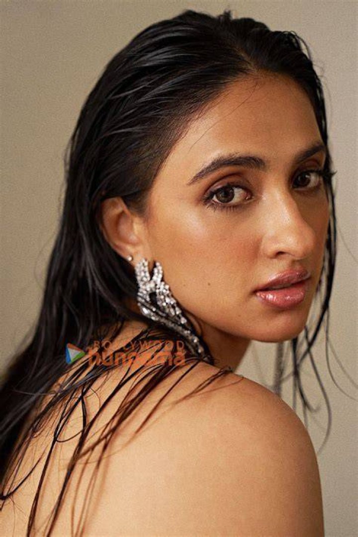 Akansha Ranjan Kapoor commercializes a beauty product