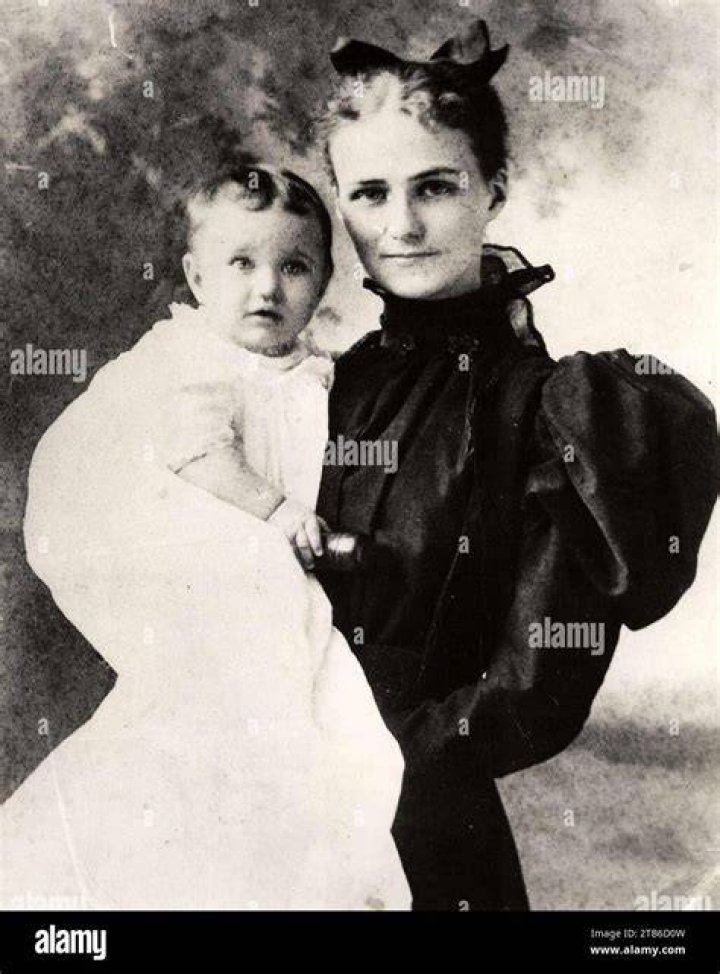 Alice with her mother
