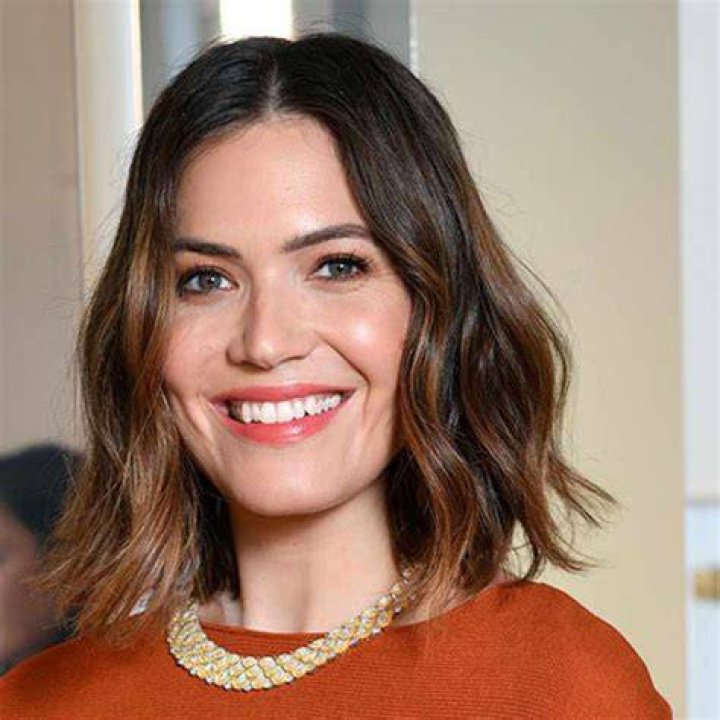 Apakah Mandy Moore lebih hebat?
