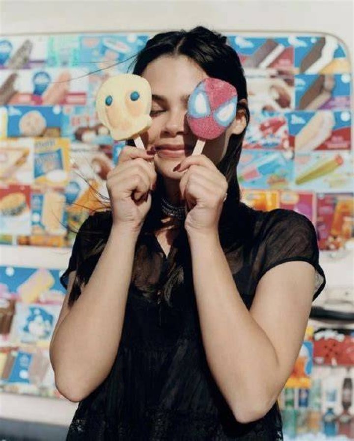 Ariana Lee loves Ice cream