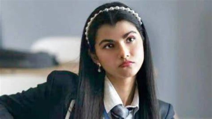 Ayesha Kanga modeled for Lakme Fashion Week