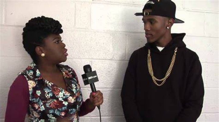 B Smyth girlfriend