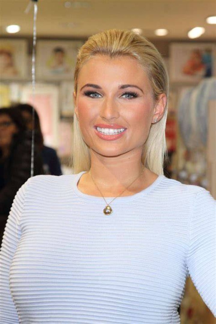 Billie Faiers Wiki, Bio & Age