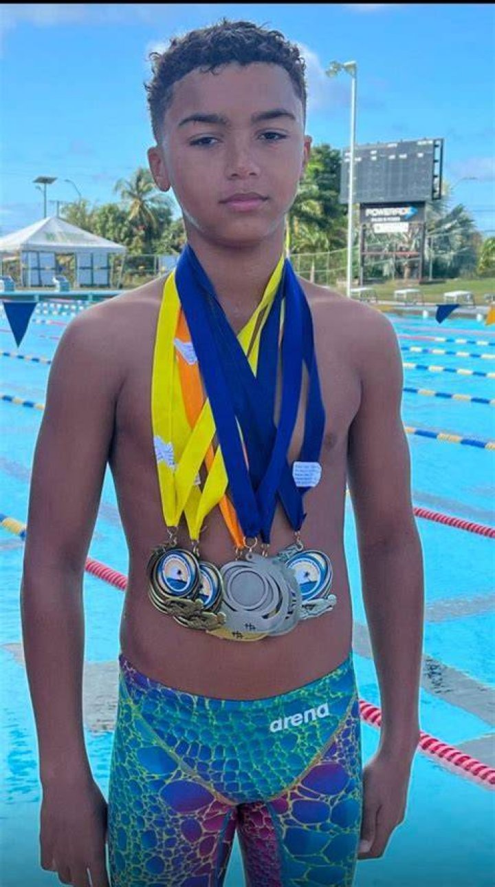 Boys Swimming Attie