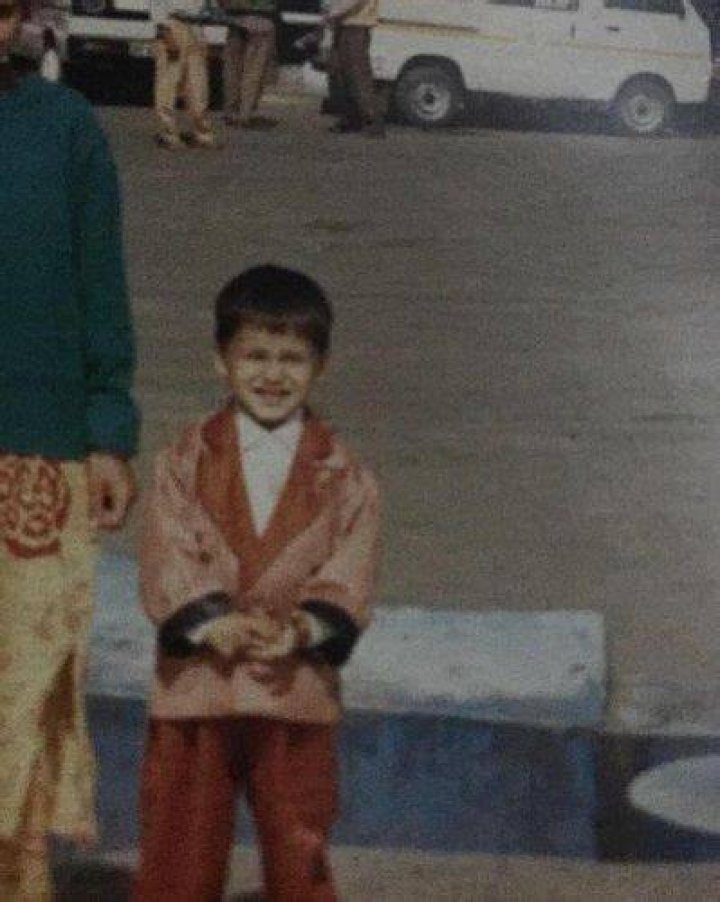 Childhood image of Umar Riaz and his sister