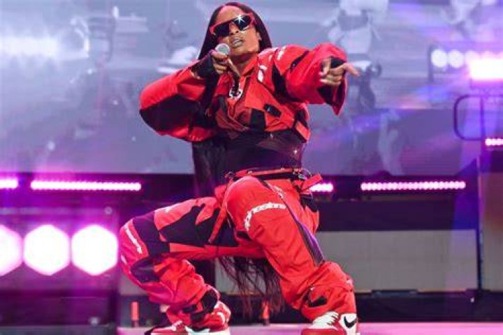 Ciara Shuts Down Hater Over Shady Shoe Comment