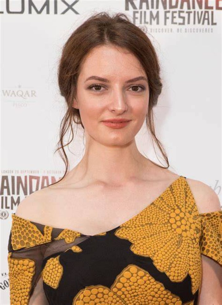 Dakota Blue Richards Biography, Age, Height, Husband, Net Worth, Family