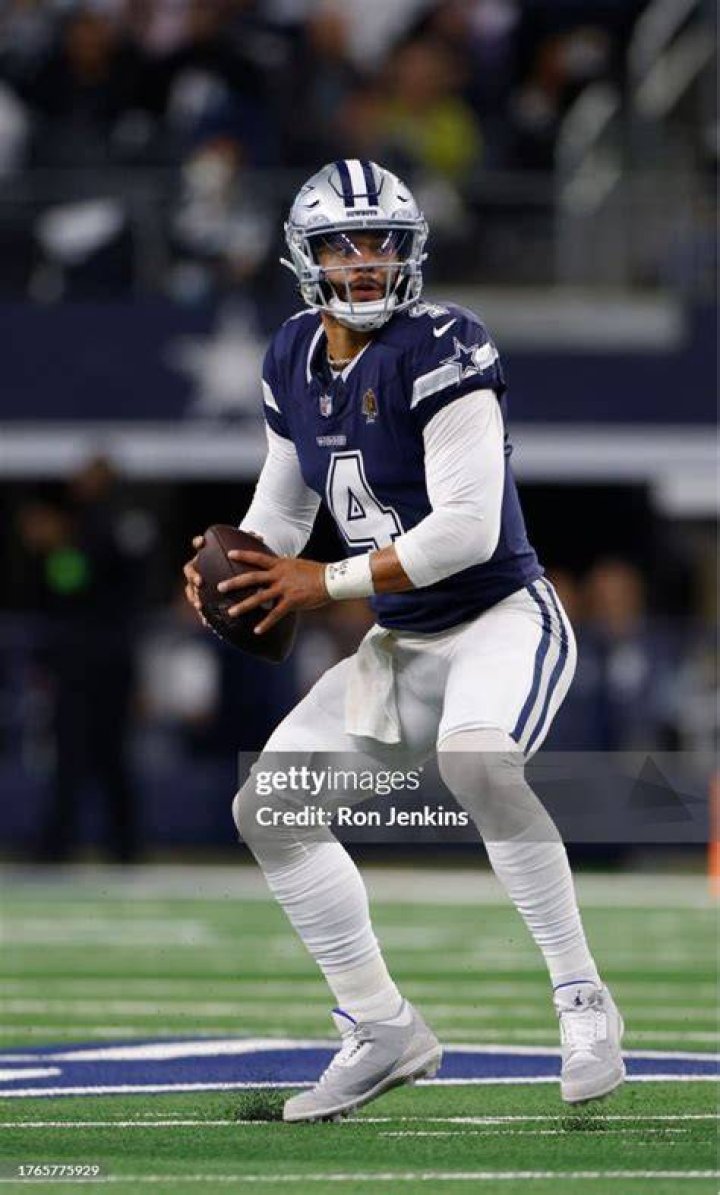 Dallas Cowboys v Los Angeles Rams