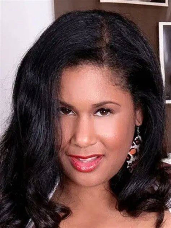 Delilah Biography, Age, Height, Husband, Net Worth, Family