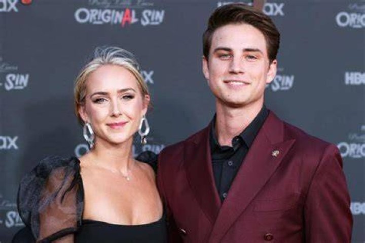 Devon Torrence Biography, Age, Height, Wife, Net Worth, Family