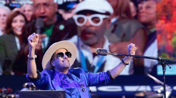 DJ Cassidy's Pass The Mic Live!