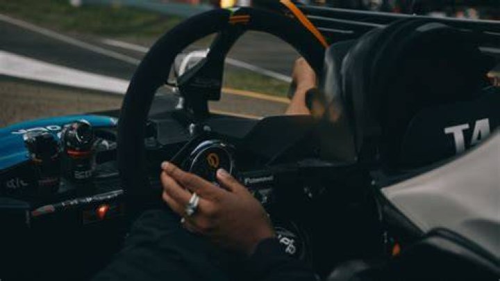 Do F1 drivers listen to music?