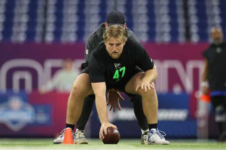 Drew Dalman Wikipedia, NFL Draft, Contract, Salary, Instagram, PFF