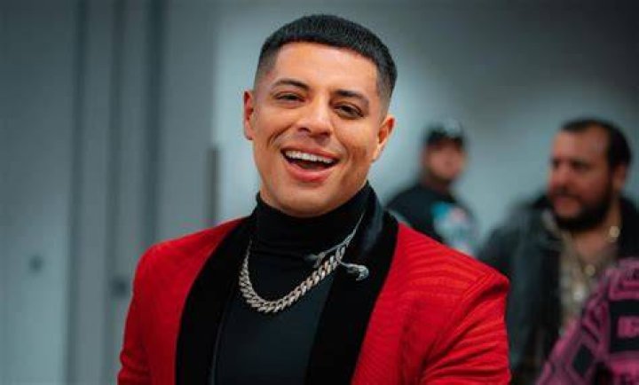 Eduin Cazares Net Worth: How Rich Is The Mexican Singer?