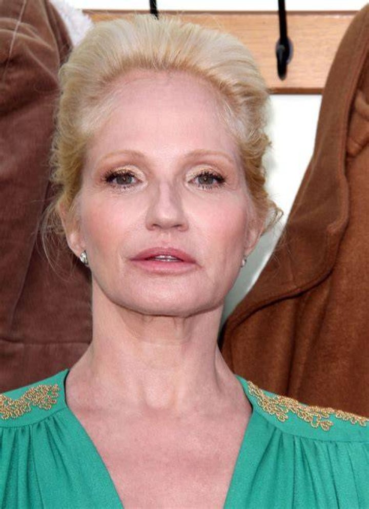 Ellen Barkin Net Worth