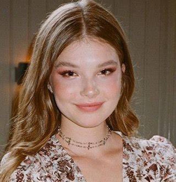 Ellie Thumann Height, Bio, Wiki, Age, Birthday, Parents, Net Worth, Model, and Youtube