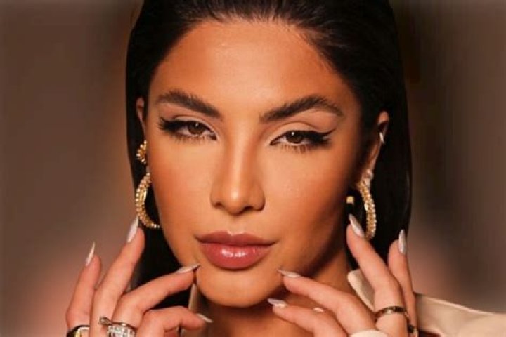Gabriela Versiani wiki