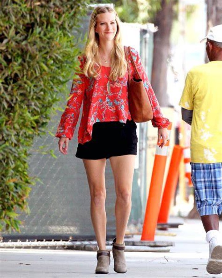 Heather Morris Biography, Age, Height, Husband, Net Worth, Family