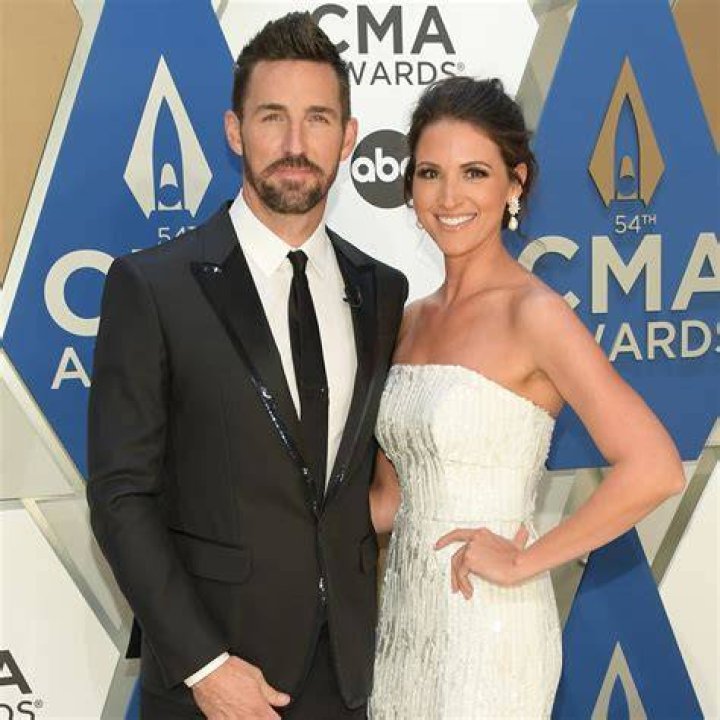 How did Jake Owen meet Erica Hartlein?