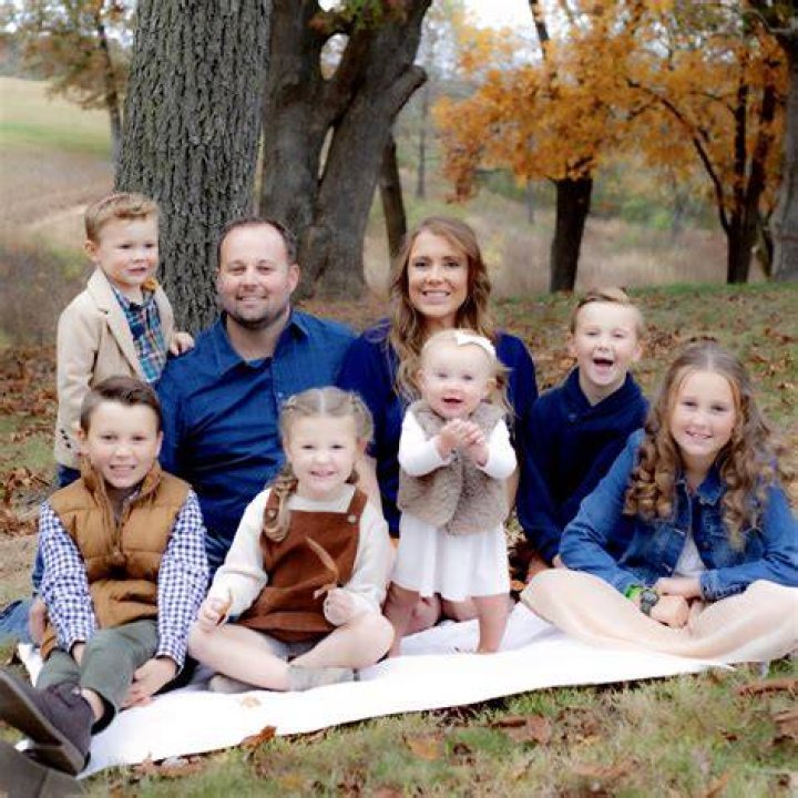 How did Josh and Anna Duggar meet?