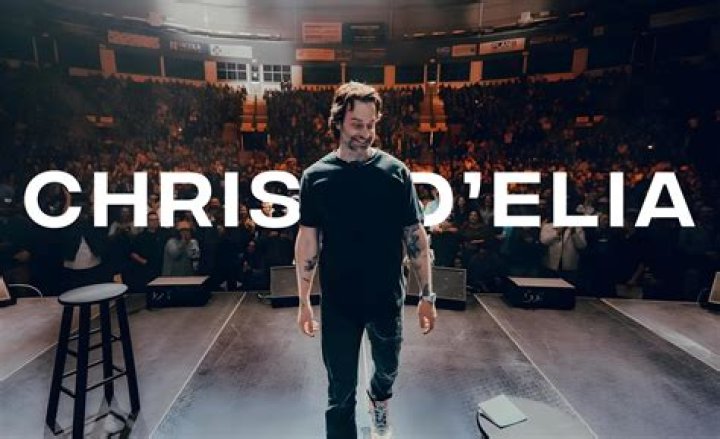 How tall is Chris D'Elia