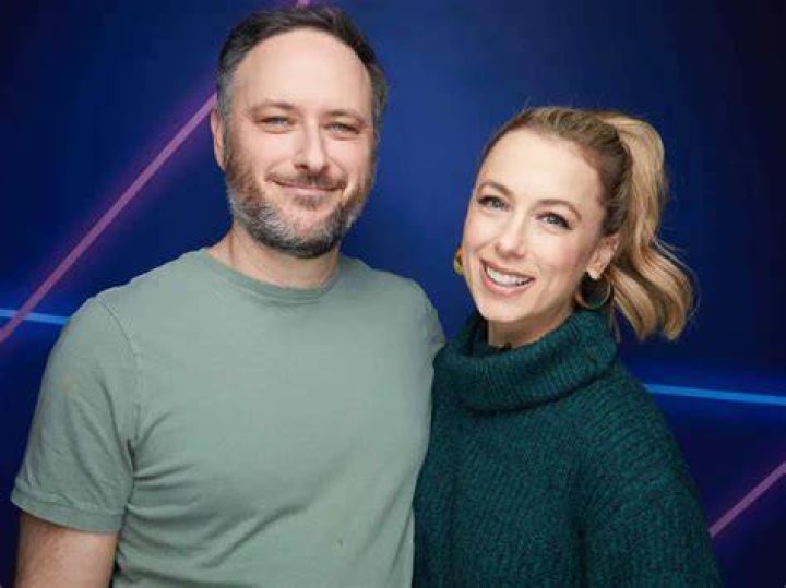 Inside Iliza Shlesinger’s Life With Husband and How Much She is Worth Now