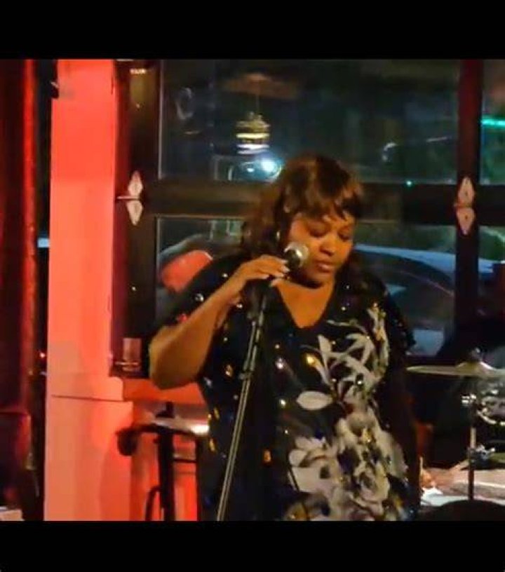 Jasmine Davis is a Singer