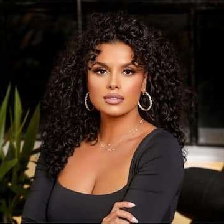Joy Taylor Wiki & Bio