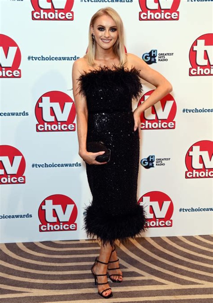 Katie McGlynn height is 5 feet 5 inches