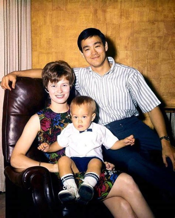 Linda Lee Cadwell With Brandon Lee And Shannon Lee