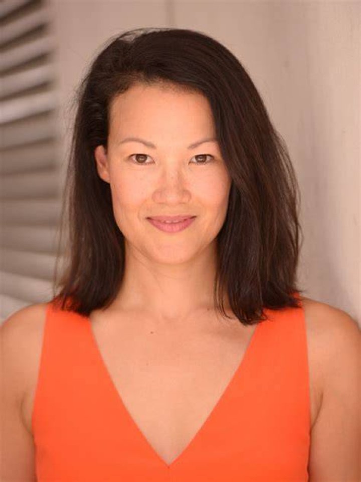 Lizzy Hoo Age Husband: Is She Married?