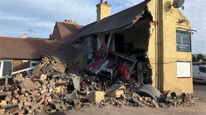 Lorry Hill house