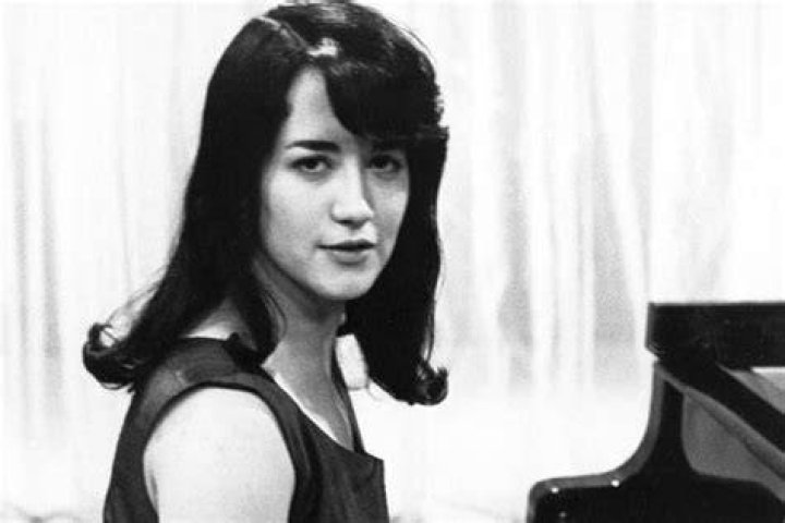 Martha Argerich Biography, Age, Height, Husband, Net Worth, Family