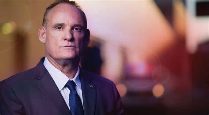 Martin Hyde likes traveling