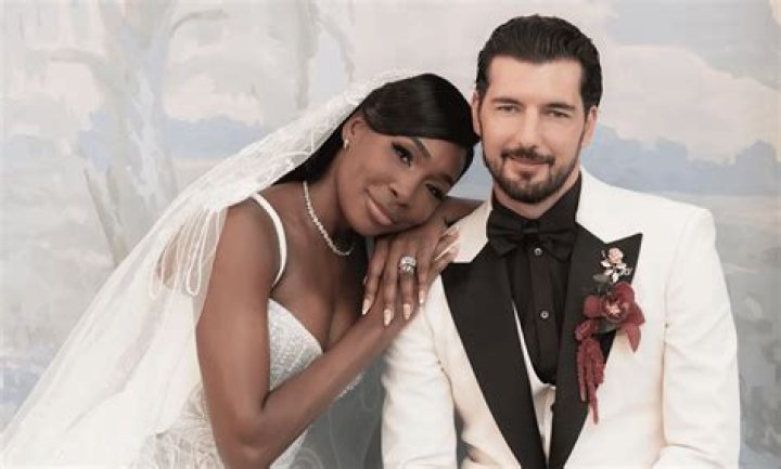 Nicole Williams married her husband Larry English on May 19, 2021