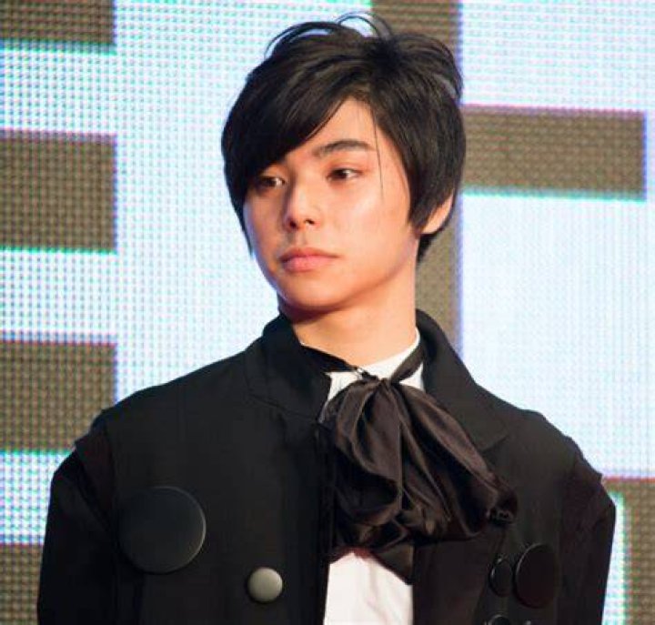 Nijiro Murakami Profile | Height, Net Worth, Movies, Ideal Type