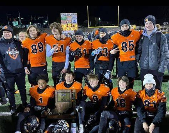 Noah Knigga with his team