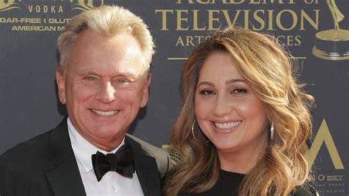 
Pat Sajak is Married to Wife: Lesly Brown 