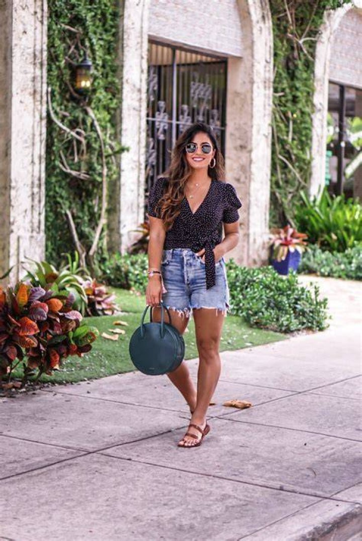 Perez is a fashion blogger