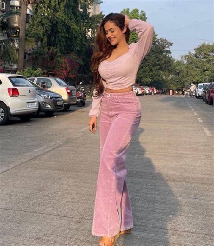 Prajakta Dusane height