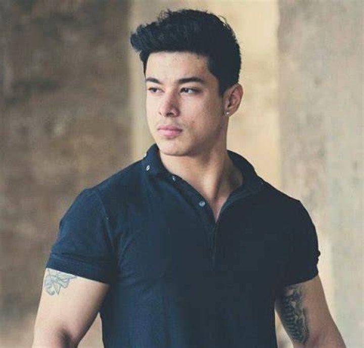 Pratik Sehajpal (Reality Star) Wiki, Bio, Age, Height, Weight, GF, Net Worth, Facts