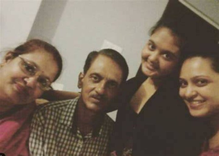Priyanka Sarkar with her sister