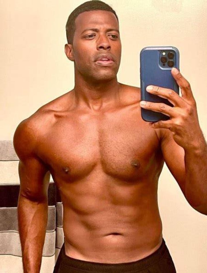 Rob Smith Height, Weight & Physical Appearance