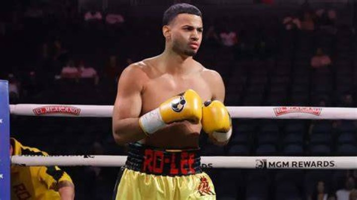 Rolando Romero height is 5 feet 8 inches