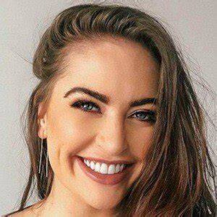 Siera Bearchell Biography, Age, Height, Husband, Net Worth, Family