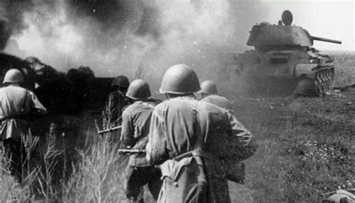Soviet Troops At Kursk