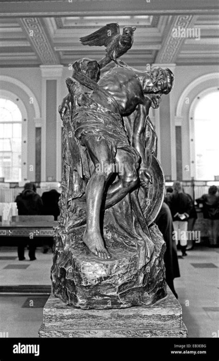 Statue Of Irish Hero