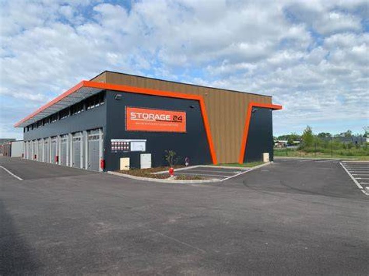 Storage 24