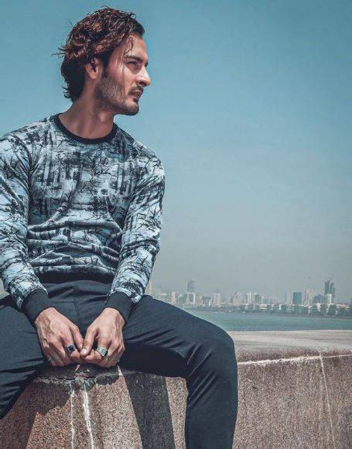 Umar Riaz likes traveling