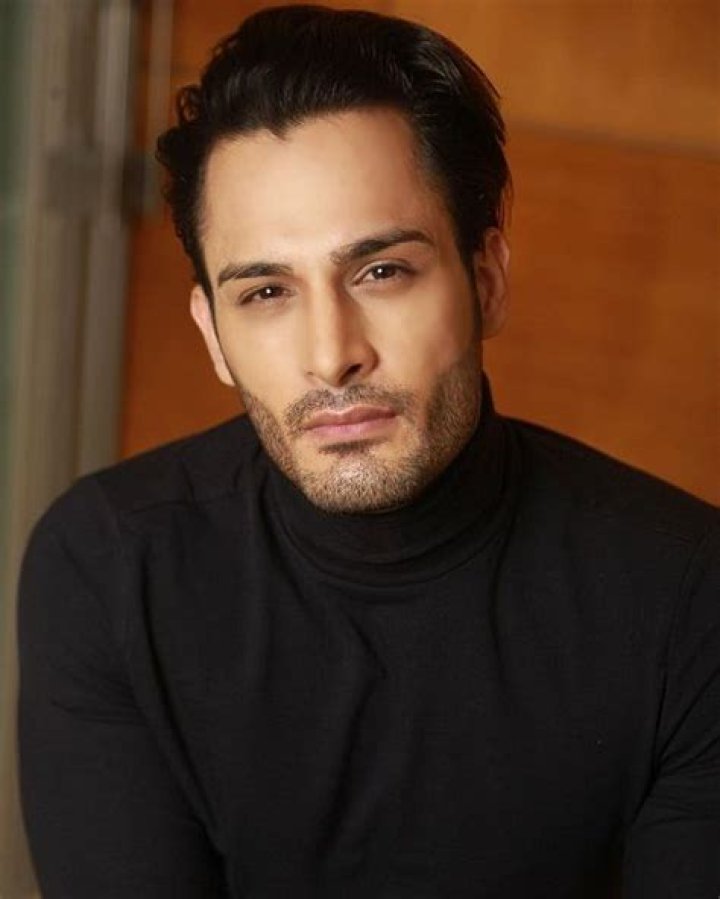 Umar Riaz wiki